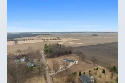 15795 E 2550 North Road, Hudson, IL 61748 - Photo 3