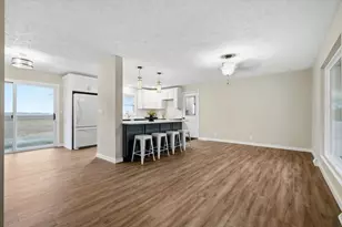 15795 E 2550 North Rd, Hudson, IL 61748 - Photo 7