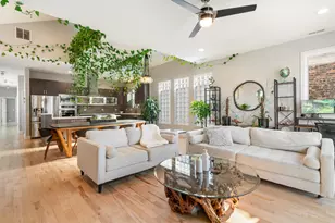 817 N Winchester Ave, Chicago, IL 60622 - Photo 17