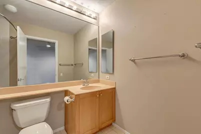 [Address not provided], Chicago, IL 60654 - Photo 9