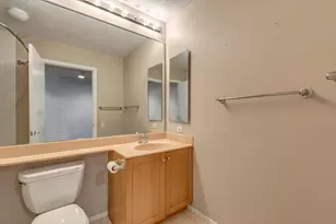 [Address not provided], Chicago, IL 60654 - Photo 9