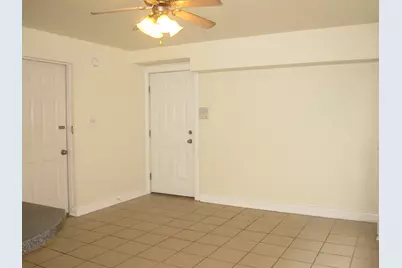 7517 W Fullerton Avenue #GS, Elmwood Park, IL 60707 - Photo 3