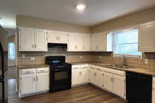 25060 Cashel Bay Ln, Manhattan, IL 60442 - Photo 5