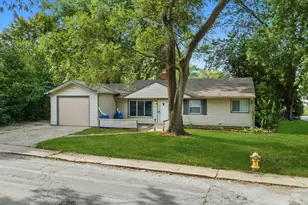 300 Meota St, Park Forest, IL 60466 - Photo 1