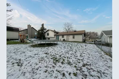 5505 W Shore Drive, McHenry, IL 60050 - Photo 17