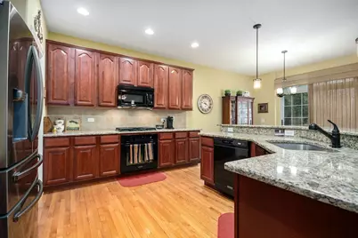 63 Oak Creek Court, North Aurora, IL 60542 - Photo 7