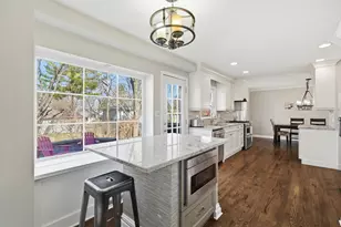 910 S 4th Ave, Libertyville, IL 60048 - Photo 7