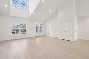 39W909 N Hathaway Ln, Geneva, IL 60134 - Photo 5