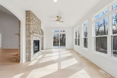 39W909 N Hathaway Lane, Geneva, IL 60134 - Photo 17