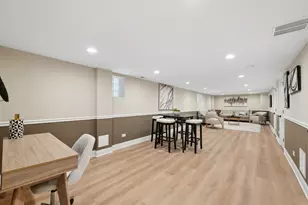 8133 S Saginaw Ave, Chicago, IL 60617 - Photo 15