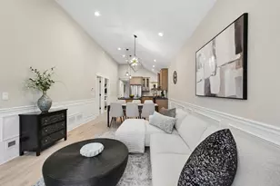 8133 S Saginaw Ave, Chicago, IL 60617 - Photo 3