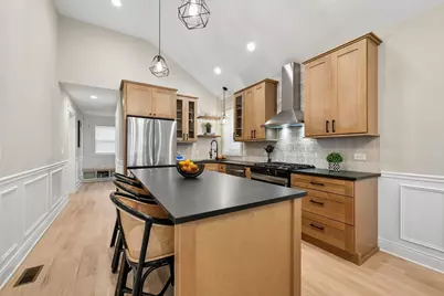 8133 S Saginaw Avenue, Chicago, IL 60617 - Photo 7