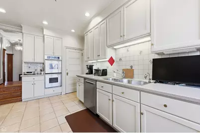 1222 E 56th Street, Chicago, IL 60637 - Photo 11