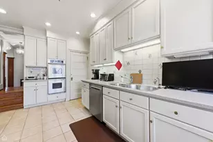 1222 E 56th St, Chicago, IL 60637 - Photo 11