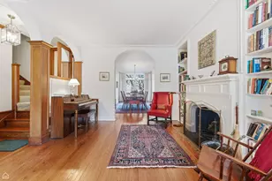 1222 E 56th St, Chicago, IL 60637 - Photo 5