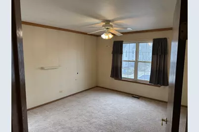 2750 Shelly Lane, Aurora, IL 60504 - Photo 9