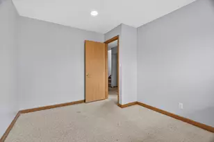 2750 Shelly Ln, Aurora, IL 60504 - Photo 21