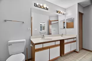 2750 Shelly Ln, Aurora, IL 60504 - Photo 15