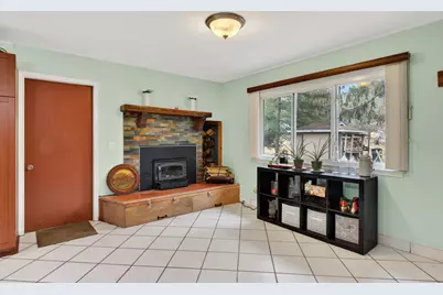 4 Amy Drive, Oswego, IL 60543 - Photo 9