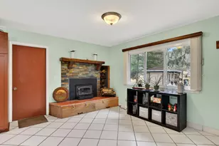 4 Amy Dr, Oswego, IL 60543 - Photo 9