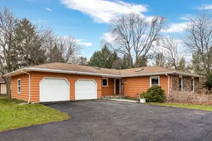 4 Amy Dr, Oswego, IL 60543 - Photo 1