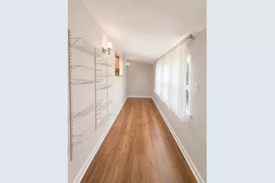 8728 S Rockwell Avenue, Evergreen Park, IL 60805 - Photo 5