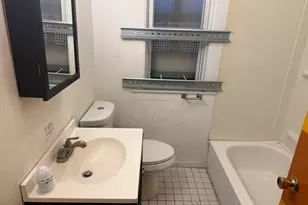 9329 S Colfax Ave, Chicago, IL 60617 - Photo 5