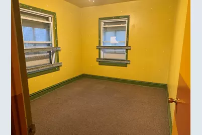 9329 S Colfax Avenue, Chicago, IL 60617 - Photo 3