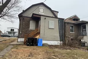 9329 S Colfax Ave, Chicago, IL 60617 - Photo 21