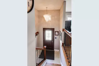 1107 N Greenfield Lane, Mount Prospect, IL 60056 - Photo 5