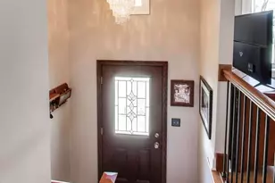 1107 N Greenfield Ln, Mount Prospect, IL 60056 - Photo 5