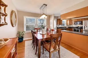 1107 N Greenfield Ln, Mount Prospect, IL 60056 - Photo 9