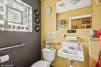 7017 North Avenue, Oak Park, IL 60302 - Photo 5