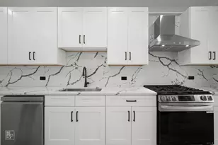 3641 N Hermitage Ave, Chicago, IL 60613 - Photo 9