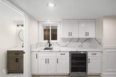 3641 N Hermitage Avenue, Chicago, IL 60613 - Photo 25
