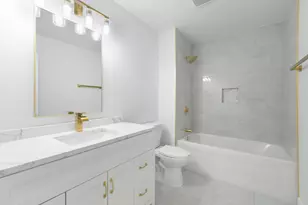 9048 Oneill Dr, Burr Ridge, IL 60527 - Photo 13