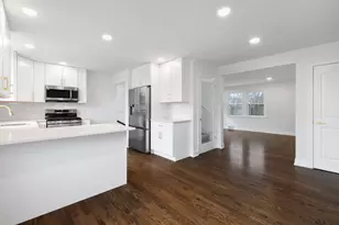 9048 Oneill Dr, Burr Ridge, IL 60527 - Photo 9