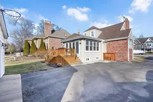 696 S Prospect Ave, Elmhurst, IL 60126 - Photo 21