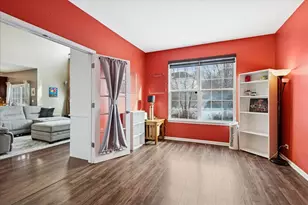 1715 White Oak Ln, Hoffman Estates, IL 60192 - Photo 13