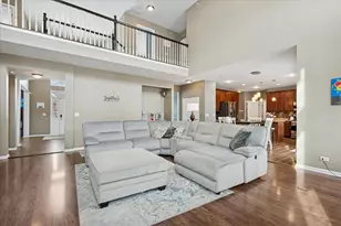 1715 White Oak Ln, Hoffman Estates, IL 60192 - Photo 11