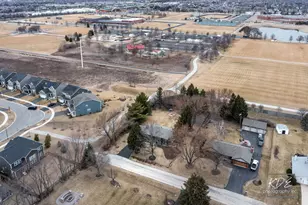 29W376 Wagner Rd, Naperville, IL 60564 - Photo 43