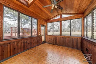 29W376 Wagner Rd, Naperville, IL 60564 - Photo 5