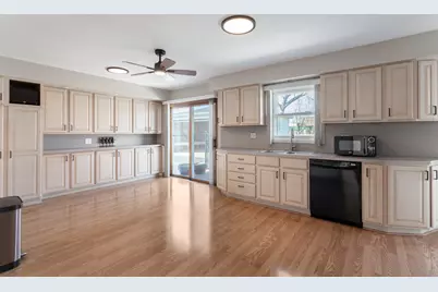 715 W Hillside Drive, Bensenville, IL 60106 - Photo 5