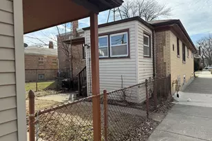 8001 S Harper Ave, Chicago, IL 60619 - Photo 23