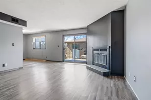 1916 Tracy Dr, Bloomington, IL 61704 - Photo 9