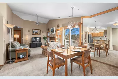 2014 N Stillwater Road, Arlington Heights, IL 60004 - Photo 5