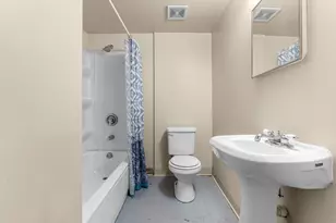 413 Adams St, Rockford, IL 61107 - Photo 13