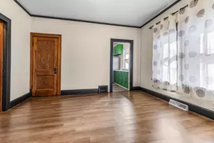 413 Adams St, Rockford, IL 61107 - Photo 5