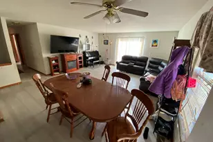 435 Waveland Ave, Rockford, IL 61102 - Photo 7