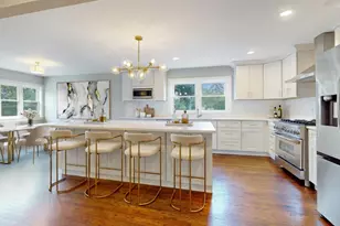 124 E Monterey Ave, Schaumburg, IL 60193 - Photo 5